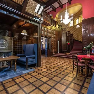 hostel-imperia.praguehotelsweb.com/